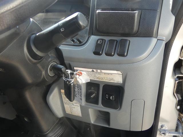 キャンター 　２トン　平ボディー　ディーゼル　マニュアル　パワステ　パワーウィンドウ　ＥＴＣ　電動ミラー　２５１０４８（9枚目）