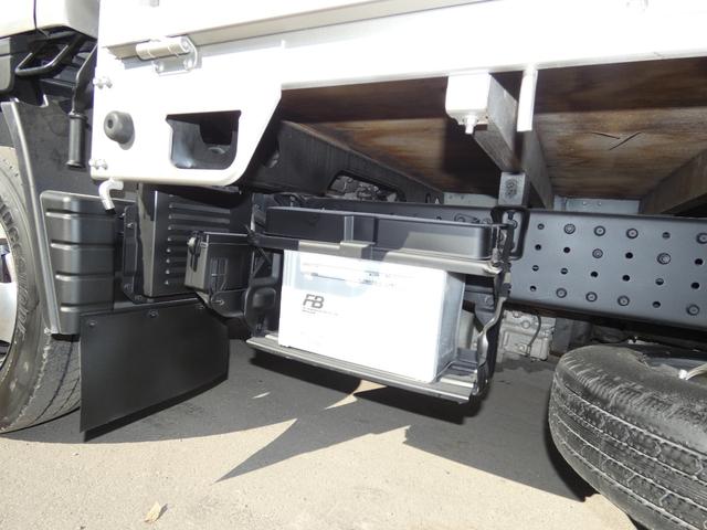 キャンター 　１．５トン　平ボディ　オートマ　ＥＴＣ　１．５００ＫＧ　三方開　ディーゼル　ターボ　パワーウィンドウ　パワステ　エアバック付き　　２５１１２９（30枚目）