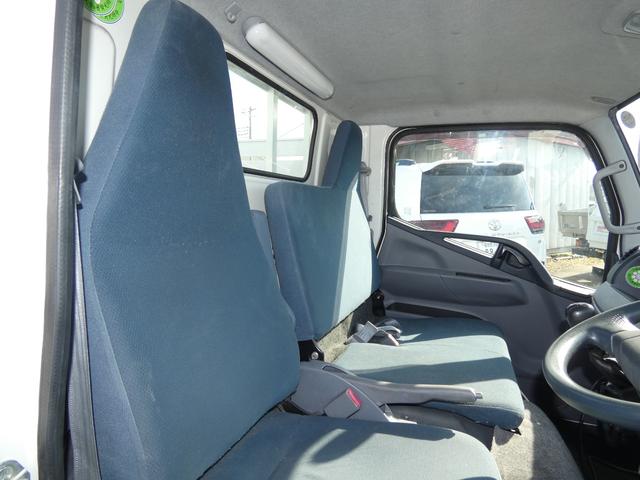 キャンター 　Ｈ２７　マニュアル　２トン　平ボディ　マニュアル　ディーゼル　ターボ　パワーウィンドウ　パワステ　電動ミラー　２５１０３７（16枚目）