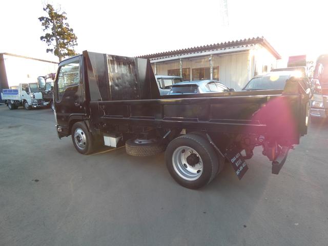 エルフトラック 　２トン　ダンプ　マニュアル　積載量２０００ｋｇ　２ドア　パワステ　パワーウィンドウ　ディーゼル　タボ　２５１１４５（3枚目）