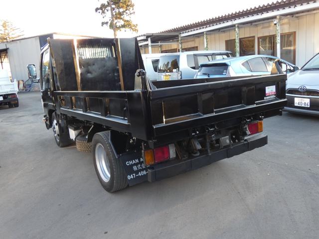 エルフトラック 　２トン　ダンプ　マニュアル　積載量２０００ｋｇ　２ドア　パワステ　パワーウィンドウ　ディーゼル　タボ　２５１１４５（4枚目）