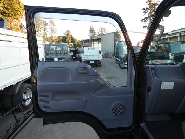 エルフトラック 　２トン　ダンプ　マニュアル　積載量２０００ｋｇ　２ドア　パワステ　パワーウィンドウ　ディーゼル　タボ　２５１１４５（22枚目）