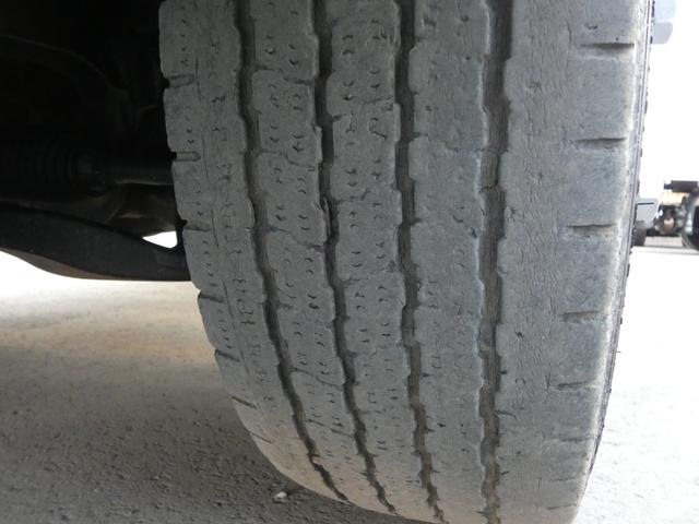 エルフトラック 　２トン　ダンプ　マニュアル　積載量２０００ｋｇ　２ドア　パワステ　パワーウィンドウ　ディーゼル　タボ　２５１１４５（29枚目）