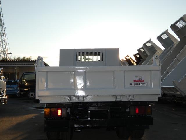 エルフトラック 　３トン　マニュアル　ダンプ　メッキパーツ　ディーゼル　タ－ボ　ＥＴＣ　パワーウインドウ　パワステ　ドライブレコーダー付き　２５１１２４（7枚目）