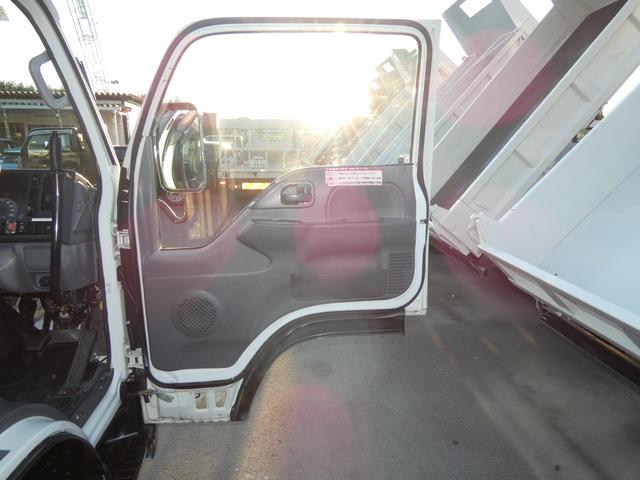 エルフトラック 　３トン　マニュアル　ダンプ　メッキパーツ　ディーゼル　タ－ボ　ＥＴＣ　パワーウインドウ　パワステ　ドライブレコーダー付き　２５１１２４（9枚目）
