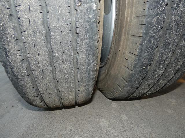 エルフトラック 　３トン　マニュアル　ダンプ　メッキパーツ　ディーゼル　タ－ボ　ＥＴＣ　パワーウインドウ　パワステ　ドライブレコーダー付き　２５１１２４（45枚目）