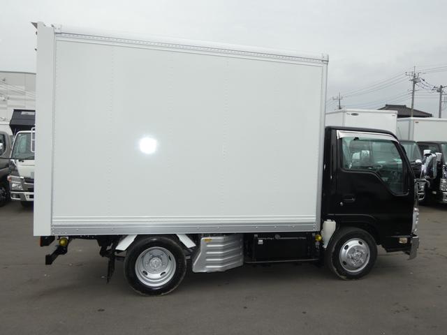 エルフトラック 　１．５ｔ　パネルバン　４ＷＤ　マニュアル　パワーウィンドウ　　メッキパーツ　パワステ　　タ－ボ　ディーゼル　バックカメラ　２５１２０９（6枚目）