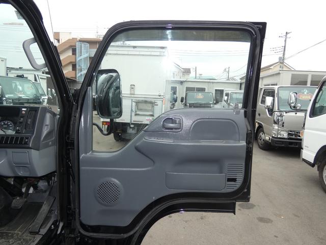 エルフトラック 　１．５ｔ　パネルバン　４ＷＤ　マニュアル　パワーウィンドウ　　メッキパーツ　パワステ　　タ－ボ　ディーゼル　バックカメラ　２５１２０９（10枚目）