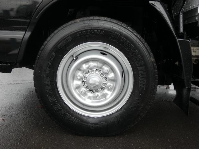 エルフトラック 　１．５ｔ　パネルバン　４ＷＤ　マニュアル　パワーウィンドウ　　メッキパーツ　パワステ　　タ－ボ　ディーゼル　バックカメラ　２５１２０９（27枚目）