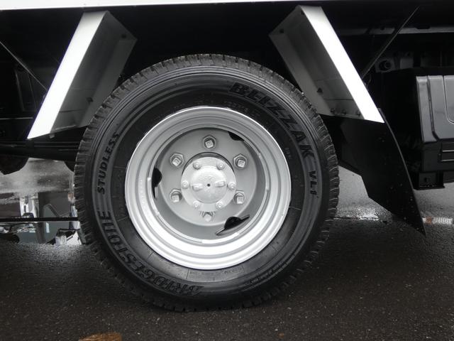 エルフトラック 　１．５ｔ　パネルバン　４ＷＤ　マニュアル　パワーウィンドウ　　メッキパーツ　パワステ　　タ－ボ　ディーゼル　バックカメラ　２５１２０９（28枚目）