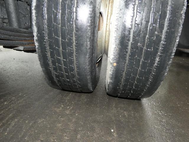 エルフトラック 　２トン　マニュアル　ダンプ　メッキパーツ　ディーゼル　タ－ボ　　　パワステ　２５１１３６（29枚目）