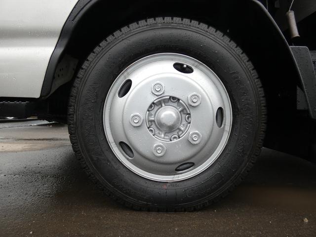 エルフトラック 　２トン　マニュアル　ダンプ　メッキパーツ　ディーゼル　タ－ボ　　　パワステ　パワーウインドウ　コボレーンフレーム付き　２５１２１０（25枚目）