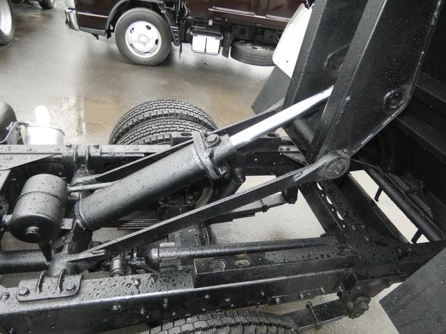 エルフトラック 　２トン　マニュアル　ダンプ　メッキパーツ　ディーゼル　タ－ボ　　　パワステ　パワーウインドウ　コボレーンフレーム付き　２５１２１０（39枚目）