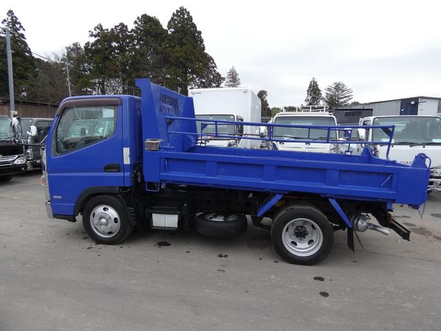 キャンター 　３トン　マニュアル　ダンプ　メッキパーツ　ディーゼル　タ－ボ　　　パワステ　パワーウインドウ電動　コボレーン　２５１２３２（4枚目）
