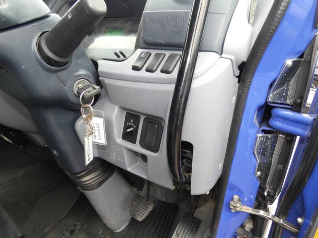 キャンター 　３トン　マニュアル　ダンプ　メッキパーツ　ディーゼル　タ－ボ　　　パワステ　パワーウインドウ電動　コボレーン　２５１２３２（10枚目）