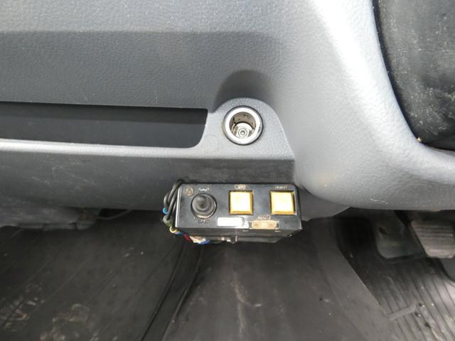 キャンター 　３トン　マニュアル　ダンプ　メッキパーツ　ディーゼル　タ－ボ　　　パワステ　パワーウインドウ電動　コボレーン　２５１２３２（16枚目）