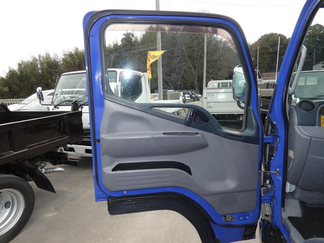 キャンター 　３トン　マニュアル　ダンプ　メッキパーツ　ディーゼル　タ－ボ　　　パワステ　パワーウインドウ電動　コボレーン　２５１２３２（20枚目）