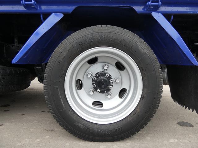 キャンター 　３トン　マニュアル　ダンプ　メッキパーツ　ディーゼル　タ－ボ　　　パワステ　パワーウインドウ電動　コボレーン　２５１２３２（26枚目）