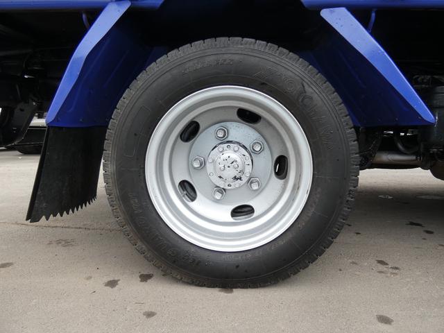 キャンター 　３トン　マニュアル　ダンプ　メッキパーツ　ディーゼル　タ－ボ　　　パワステ　パワーウインドウ電動　コボレーン　２５１２３２（27枚目）