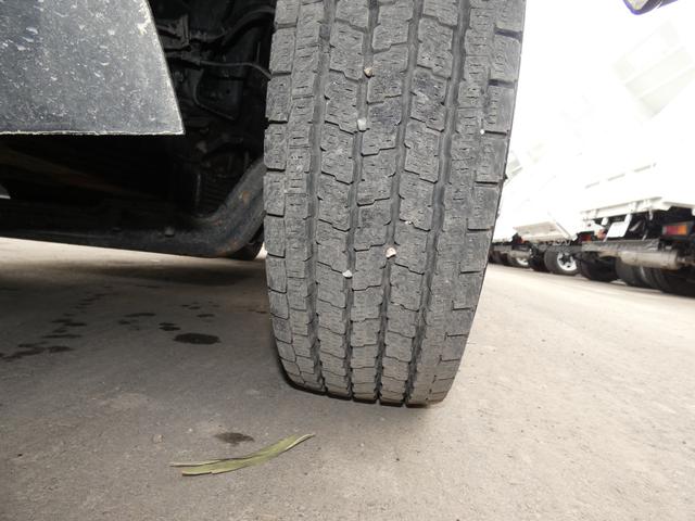 キャンター 　３トン　マニュアル　ダンプ　メッキパーツ　ディーゼル　タ－ボ　　　パワステ　パワーウインドウ電動　コボレーン　２５１２３２（31枚目）