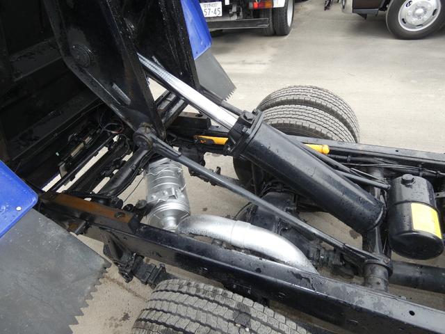 キャンター 　３トン　マニュアル　ダンプ　メッキパーツ　ディーゼル　タ－ボ　　　パワステ　パワーウインドウ電動　コボレーン　２５１２３２（41枚目）