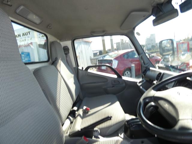 デュトロ 　２　トン　オートマ　平ボディ　ＥＴＣ　電動ミラー・　ディーゼル　ターボ　三方開　アイドリングストップ　２５１１４０（17枚目）