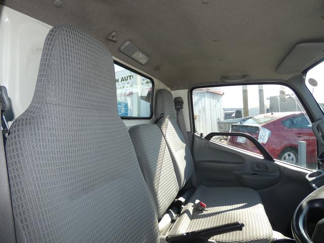 デュトロ 　２　トン　オートマ　平ボディ　ＥＴＣ　電動ミラー・　ディーゼル　ターボ　三方開　アイドリングストップ　２５１１４０（18枚目）