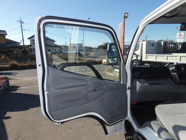 デュトロ 　２　トン　オートマ　平ボディ　ＥＴＣ　電動ミラー・　ディーゼル　ターボ　三方開　アイドリングストップ　２５１１４０（25枚目）