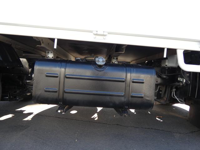 デュトロ 　２　トン　オートマ　平ボディ　ＥＴＣ　電動ミラー・　ディーゼル　ターボ　三方開　アイドリングストップ　２５１１４０（38枚目）