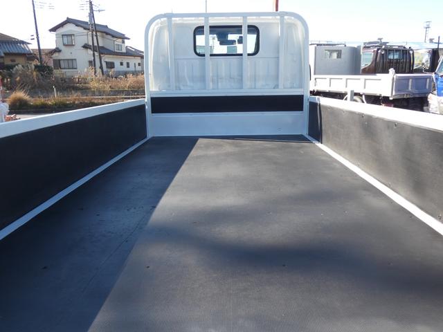 デュトロ 　２　トン　オートマ　平ボディ　ＥＴＣ　電動ミラー・　ディーゼル　ターボ　三方開　アイドリングストップ　２５１１４０（40枚目）