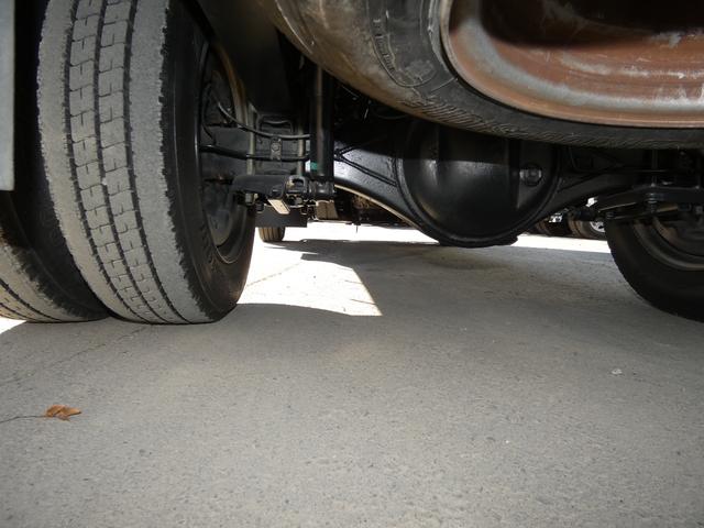 トヨエース 　１．３５トン　平ボディー　オ－トマ　ディーゼル　ターボ　三方開　パワーウインドウ　パワステ　３人乗り　アイドリングストップ　２５１２１６（32枚目）