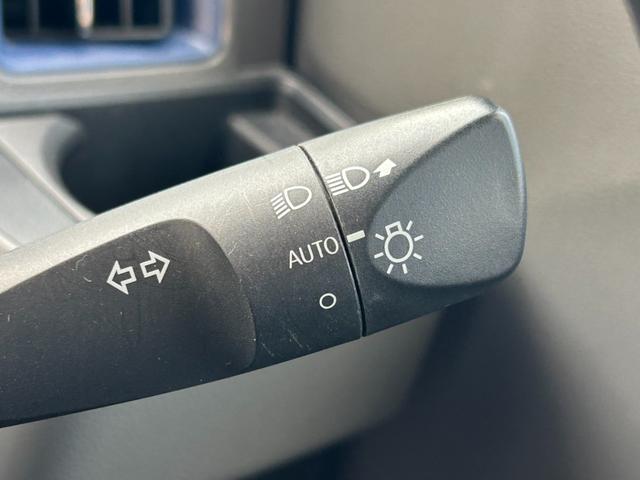 タント カスタムＸ　衝突軽減ブレーキ　両側パワースライドドア　純正ナビ　パノラマモニター　Ｂｌｕｅｔｏｏｔｈ　フルセグ　コーナーセンサー　ＬＥＤヘッドライト　ハーフレザー　アイドリングストップ　スマートキー（12枚目）
