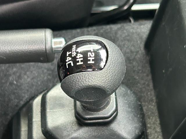 ジムニー ＸＣ　４ＷＤ　ターボ　デュアルセンサーブレーキサポート　社外ナビ　シートヒーター　　Ｂｌｕｅｔｏｏｔｈ　クルーズコントロール　バックカメラ　レーンキープ　ＬＥＤヘッドライト　オートライト　ＥＴＣ（13枚目）