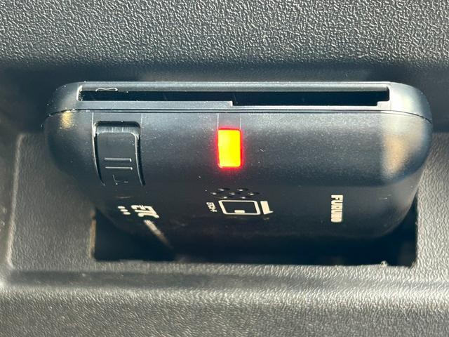ジムニー ＸＣ　４ＷＤ　ターボ　デュアルセンサーブレーキサポート　社外ナビ　シートヒーター　　Ｂｌｕｅｔｏｏｔｈ　クルーズコントロール　バックカメラ　レーンキープ　ＬＥＤヘッドライト　オートライト　ＥＴＣ（15枚目）