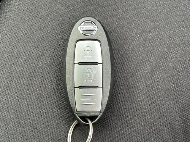 デイズ 　エマージェンシーブレーキ　純正ナビ　アラウンドビューモニター　Ｂｌｕｅｔｏｏｔｈ　アダプティブクルーズコントロール　車線逸脱警報　コーナーセンサー　ＬＥＤヘッドライト　フルセグ　オートライト　ＥＴＣ（14枚目）