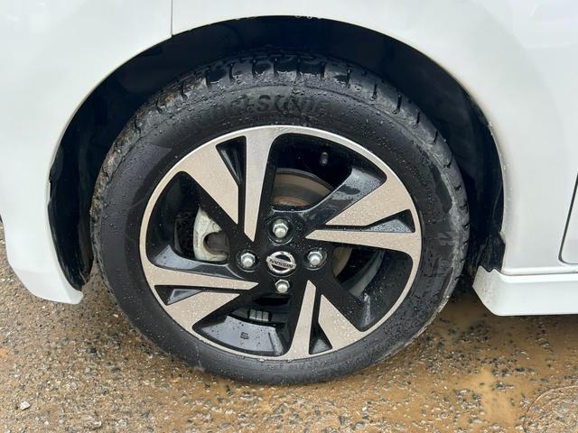デイズ 　エマージェンシーブレーキ　純正ナビ　アラウンドビューモニター　Ｂｌｕｅｔｏｏｔｈ　アダプティブクルーズコントロール　車線逸脱警報　コーナーセンサー　ＬＥＤヘッドライト　フルセグ　オートライト　ＥＴＣ（51枚目）