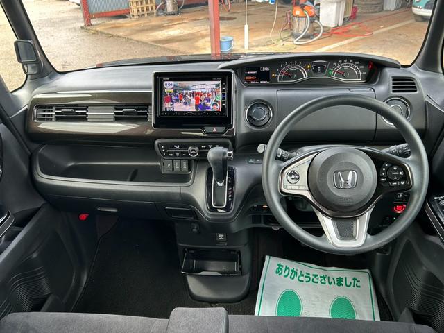 Ｎ－ＢＯＸカスタム Ｇ・Ｌホンダセンシング　衝突軽減ブレーキ　純正ナビ　バックカメラ　Ｂｌｕｅｔｏｏｔｈ　アダプティブクルーズコントロール　パワースライドドア　ＬＥＤヘッドライト　レーンアシスト　ステアリングリモコン　オートライト　ＥＴＣ（4枚目）