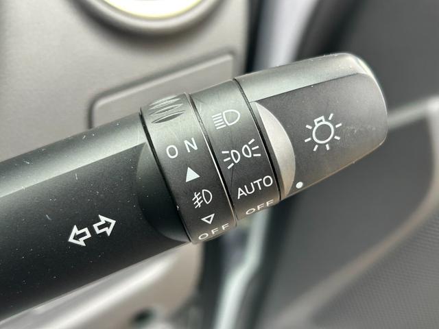 デイズ ハイウェイスター　Ｇターボ　エマージェンシーブレーキ　純正ナビ　アラウンドビューモニター　Ｂｌｕｅｔｏｏｔｈ　クルーズコントロール　フルセグ　オートハイビーム　ＨＩＤヘッドライト　アイドリングストップ　ＥＴＣ　スマートキー（15枚目）