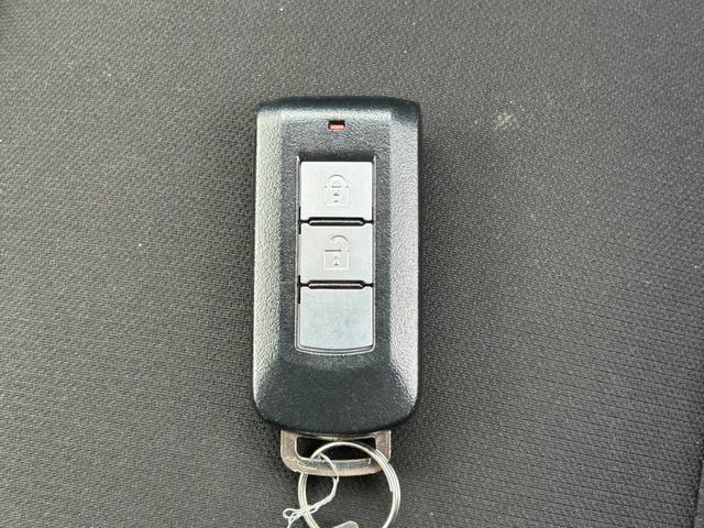 デイズ ハイウェイスター　Ｇターボ　エマージェンシーブレーキ　純正ナビ　アラウンドビューモニター　Ｂｌｕｅｔｏｏｔｈ　クルーズコントロール　フルセグ　オートハイビーム　ＨＩＤヘッドライト　アイドリングストップ　ＥＴＣ　スマートキー（17枚目）