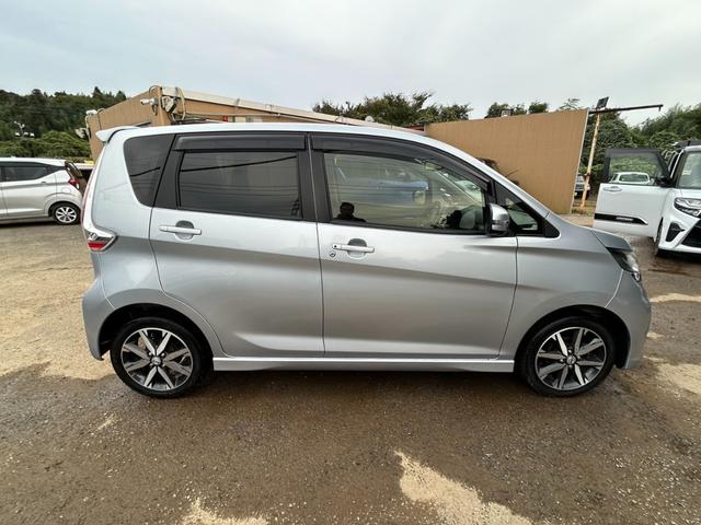 デイズ ハイウェイスター　Ｇターボ　エマージェンシーブレーキ　純正ナビ　アラウンドビューモニター　Ｂｌｕｅｔｏｏｔｈ　クルーズコントロール　フルセグ　オートハイビーム　ＨＩＤヘッドライト　アイドリングストップ　ＥＴＣ　スマートキー（24枚目）