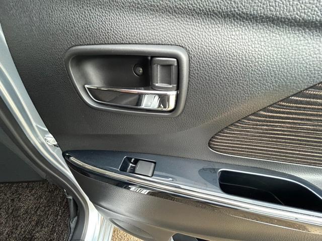 デイズ ハイウェイスター　Ｇターボ　エマージェンシーブレーキ　純正ナビ　アラウンドビューモニター　Ｂｌｕｅｔｏｏｔｈ　クルーズコントロール　フルセグ　オートハイビーム　ＨＩＤヘッドライト　アイドリングストップ　ＥＴＣ　スマートキー（41枚目）