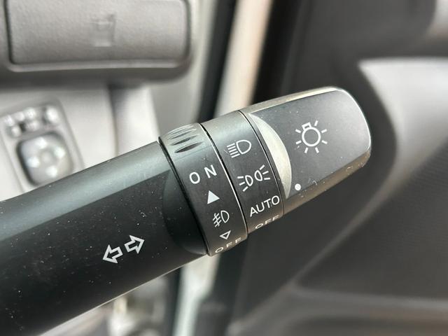 デイズルークス ハイウェイスター　Ｘ　Ｖセレクション　エマージェンシーブレーキ　両側パワースライドドア　フリップダウンモニター　純正ナビ　アラウンドビューモニター　フルセグ　Ｂｌｕｅｔｏｏｔｈ　オートハイビーム　ＬＥＤヘッドライト　ＥＴＣ　スマートキー（11枚目）