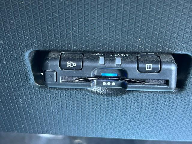 タント カスタムRS ターボ 衝突軽減ブレーキ 両側パワースライドドア 社外ナビ バックカメラ Bluetooth LEDヘッドライト コーナーセンサー ETC アイドリングストップ オートライト プッシュスタート(11枚目)