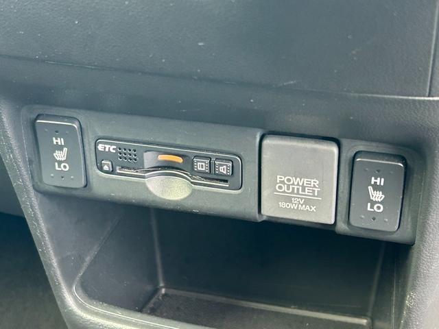 N-BOXカスタム G ターボSSパッケージ 衝突軽減ブレーキ 両側パワースライドドア 純正ナビ シートヒーター Bluetooth バックカメラ ETC クルーズコントロール ステアリングリモコン パドルシフト HIDヘッドライト オートライト(9枚目)