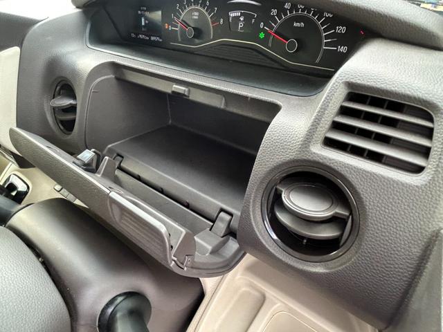 Ｎ－ＢＯＸ Ｇ・Ｌ　ワンオーナー　社外ナビ　バックカメラ　ＬＥＤヘッドライト　パワースライドドア　ＥＴＣ　ステアリングリモコン　地デジ　アイドリングストップ　スマートキー　プッシュスタート（25枚目）