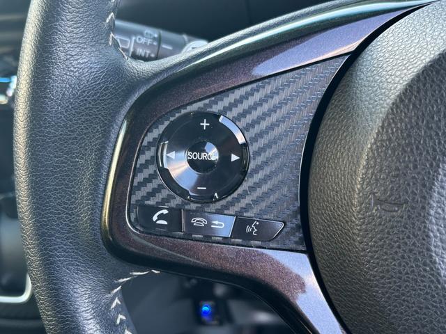 Ｎ－ＢＯＸカスタム Ｇ・Ｌターボホンダセンシング　４ＷＤ　衝突軽減ブレーキ　両側パワースライドドア　９インチ社外ナビ　シートヒーター　アダプティブクルーズコントロール　Ｂｌｕｅｔｏｏｔｈ　フルセグ　レーンアシスト　パドルシフト　ステアリングリモコン（12枚目）