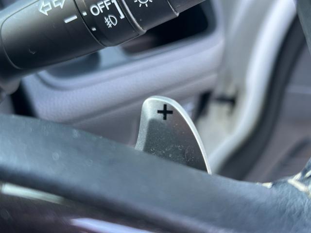 Ｎ－ＢＯＸカスタム Ｇ・Ｌターボホンダセンシング　４ＷＤ　衝突軽減ブレーキ　両側パワースライドドア　９インチ社外ナビ　シートヒーター　アダプティブクルーズコントロール　Ｂｌｕｅｔｏｏｔｈ　フルセグ　レーンアシスト　パドルシフト　ステアリングリモコン（13枚目）