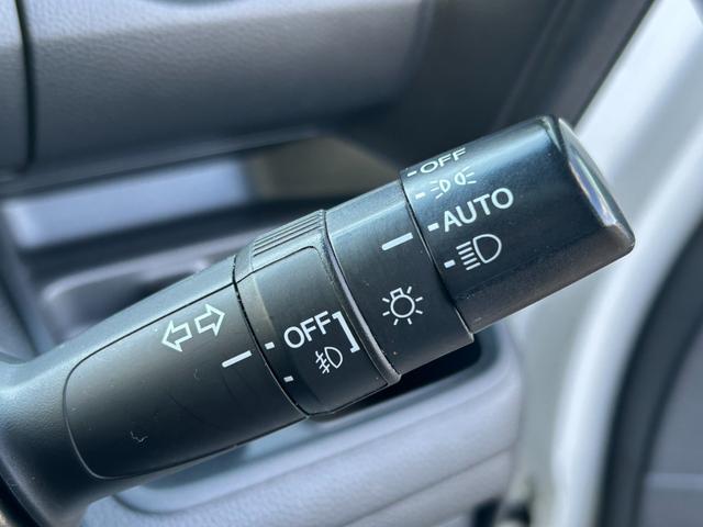 Ｎ－ＢＯＸカスタム Ｇ・Ｌターボホンダセンシング　４ＷＤ　衝突軽減ブレーキ　両側パワースライドドア　９インチ社外ナビ　シートヒーター　アダプティブクルーズコントロール　Ｂｌｕｅｔｏｏｔｈ　フルセグ　レーンアシスト　パドルシフト　ステアリングリモコン（14枚目）