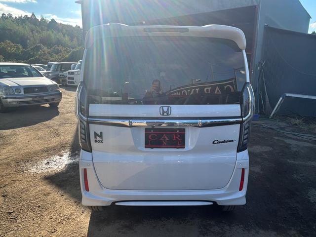 Ｎ－ＢＯＸカスタム Ｇ・Ｌターボホンダセンシング　４ＷＤ　衝突軽減ブレーキ　両側パワースライドドア　９インチ社外ナビ　シートヒーター　アダプティブクルーズコントロール　Ｂｌｕｅｔｏｏｔｈ　フルセグ　レーンアシスト　パドルシフト　ステアリングリモコン（22枚目）