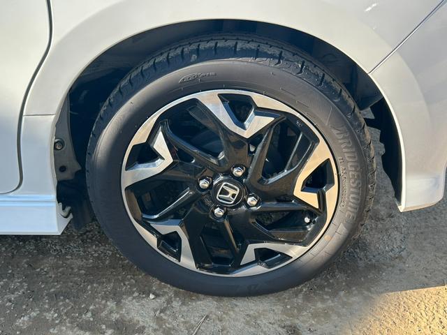 Ｎ－ＢＯＸカスタム Ｇ・Ｌターボホンダセンシング　４ＷＤ　衝突軽減ブレーキ　両側パワースライドドア　９インチ社外ナビ　シートヒーター　アダプティブクルーズコントロール　Ｂｌｕｅｔｏｏｔｈ　フルセグ　レーンアシスト　パドルシフト　ステアリングリモコン（55枚目）